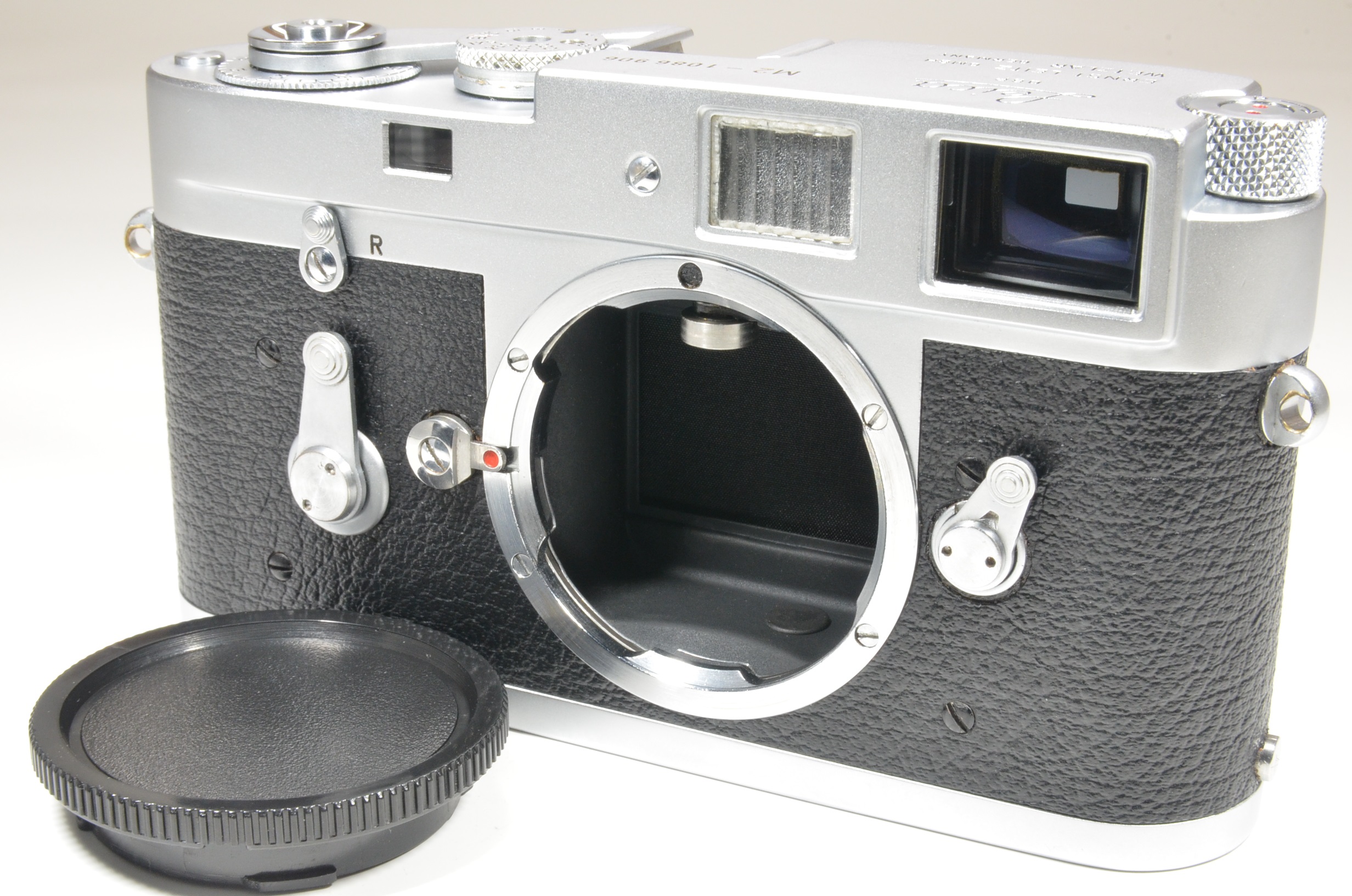 leica m2 self timer quick load rangefinder s/n 1086906 year 1963