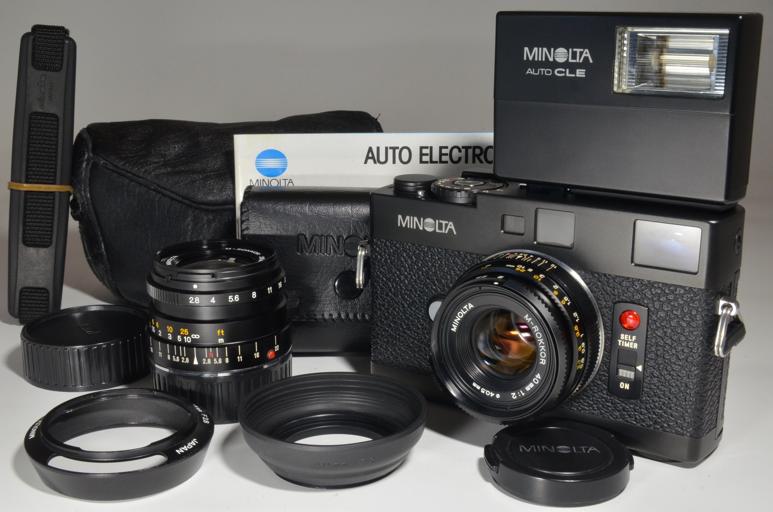 minolta cle, m-rokkor 28mm f2.8, 40mm f2, flash auto cle