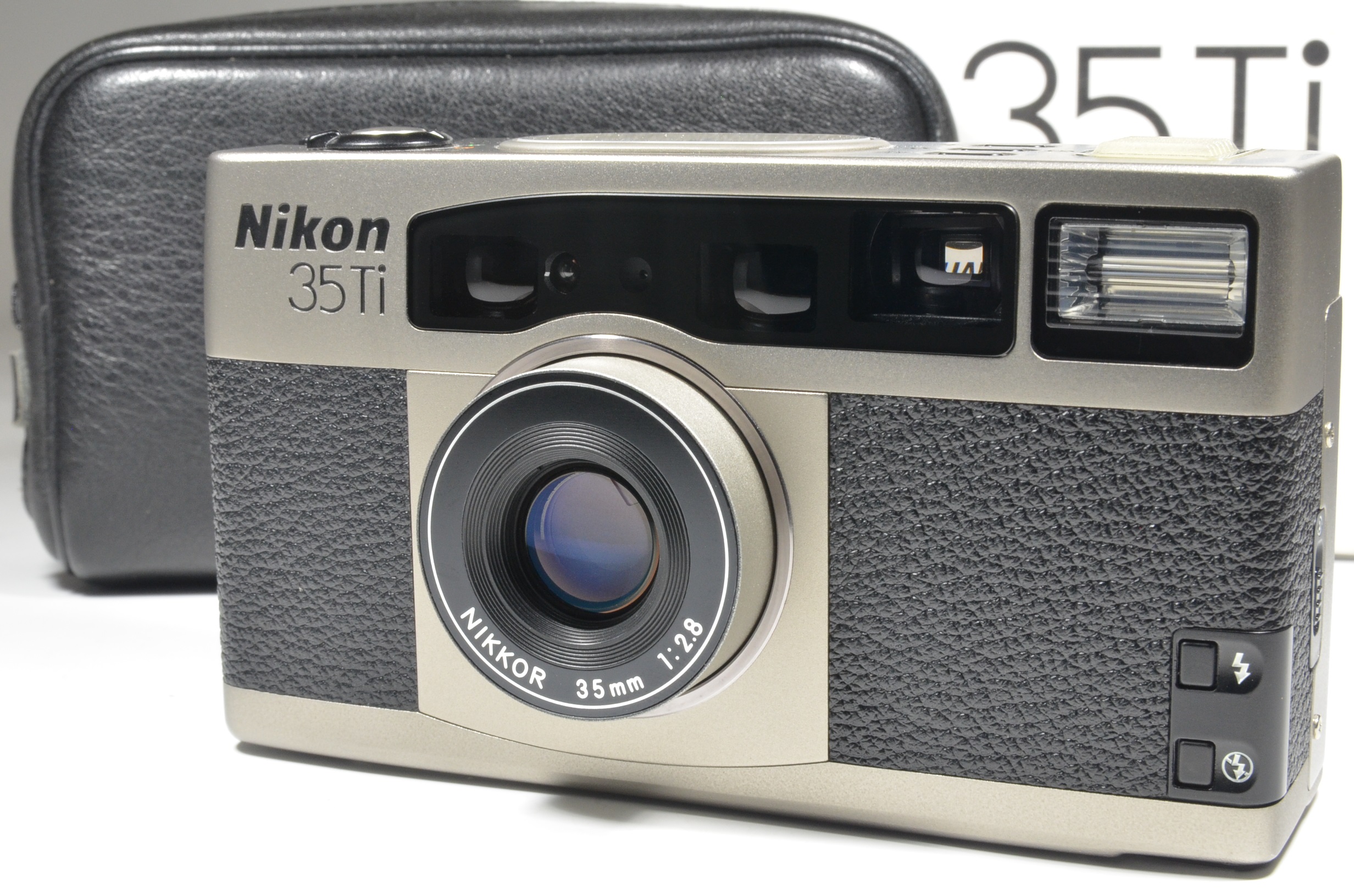 nikon 35ti 35mm point & shoot film camera